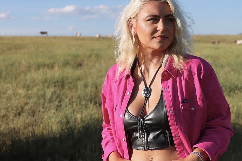 Emma Zinck bringer Electric Country til Køge